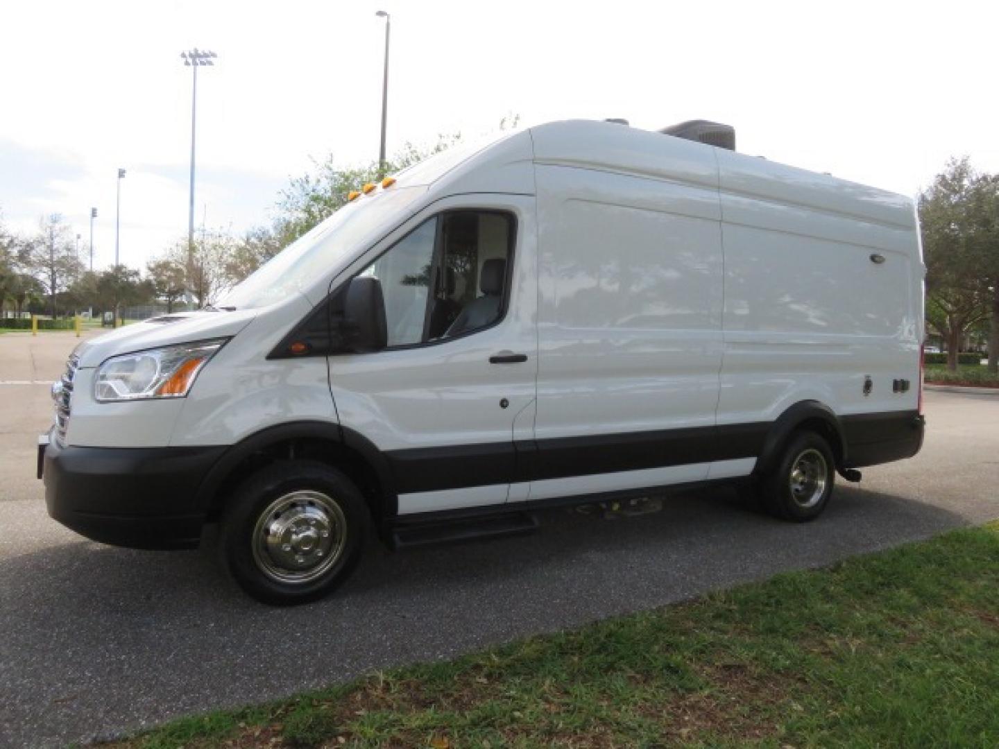 2019 White /Gray Ford Transit (1FTRS4XG0KK) , located at 4301 Oak Circle #19, Boca Raton, FL, 33431, (954) 561-2499, 26.388861, -80.084038 - 2019 Ford Transit T350 High Roof Extended Commercial Dog Grooming Van Wag-n-tails Dyna Groom Conversion fully equipped with everything you need to start your dog grooming business or add to your fleet. Mobile Dog Grooming Van Mobile Grooming Vehicle. Wag-N-Tails Conversion. This van is fully loaded - Photo#9